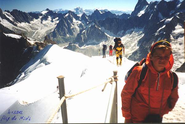 ��� �� ��������� �������� ���� Aiguille du Midi (h=3842)
